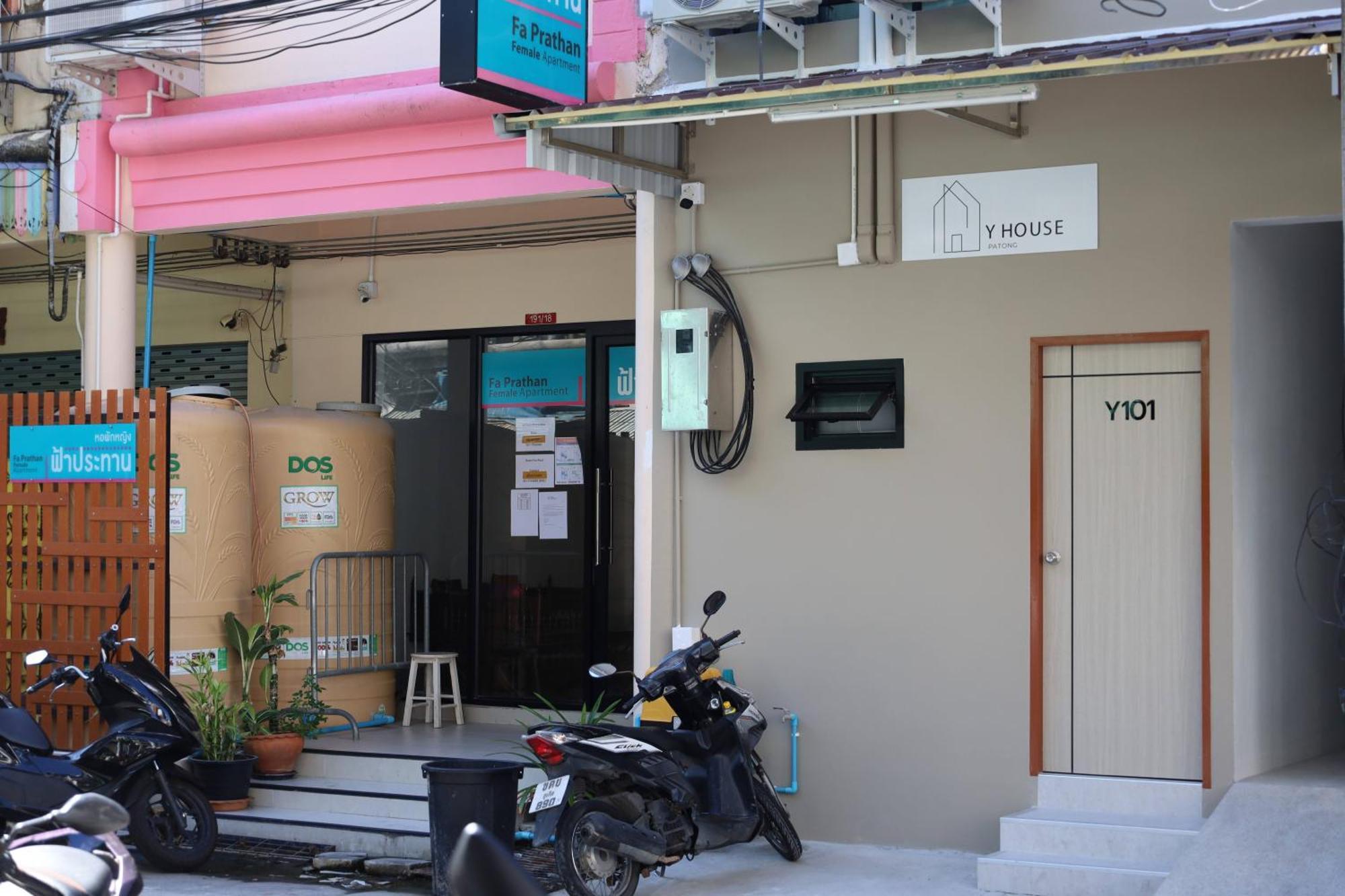 Albergue Y House Patong Exterior foto
